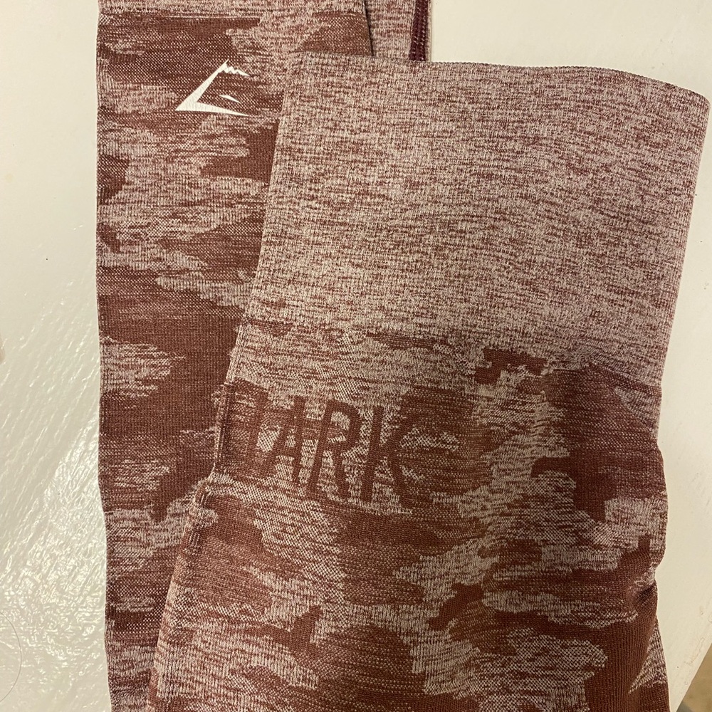 Gymshark Camo Leggings - Maroon